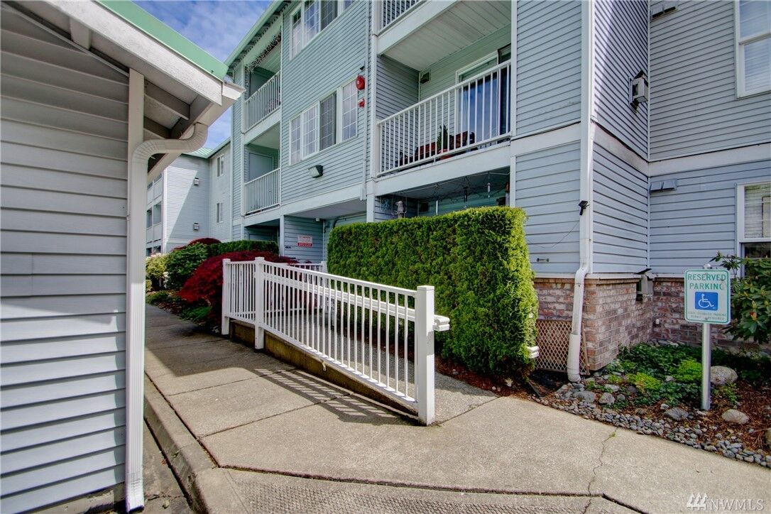 Property Photo: 18621 Blueberry Ln B311 WA 98272