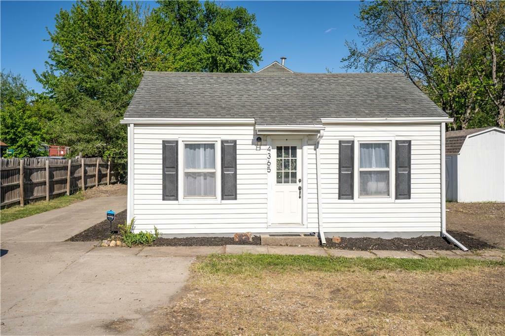 Property Photo:  4365 NE 3rd Street  IA 50313 