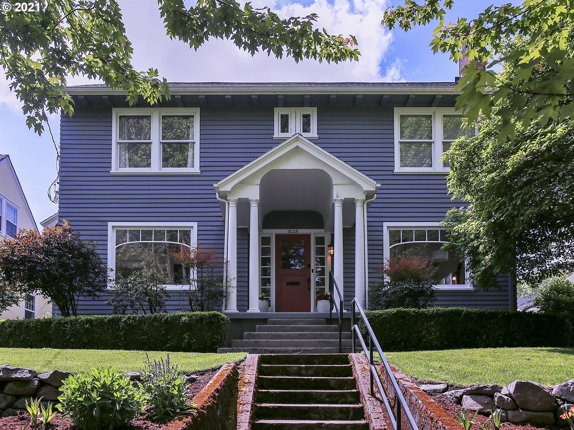 Property Photo:  4104 NE Laurelhurst Pl  OR 97232 