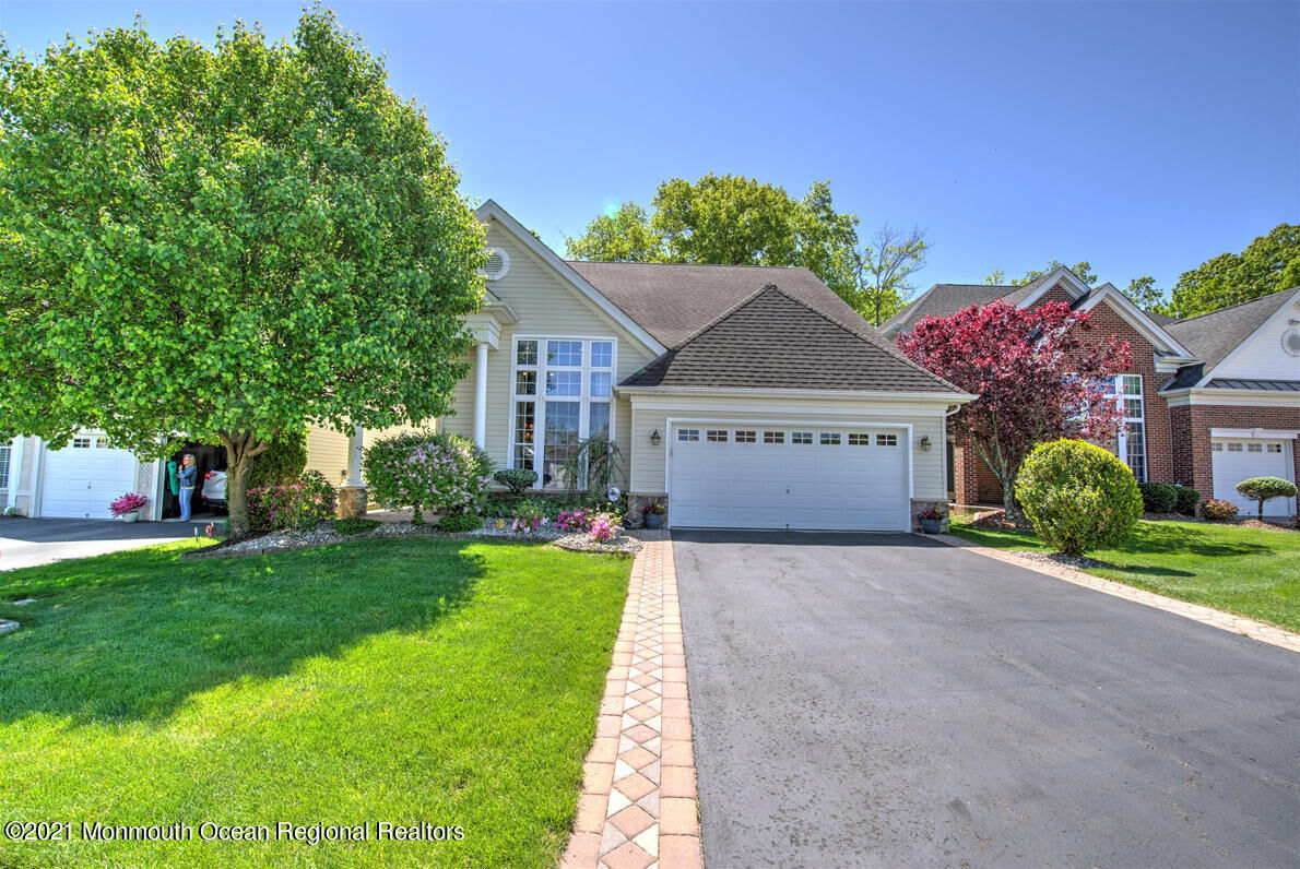 Property Photo:  179 Einstein Way  NJ 08512 