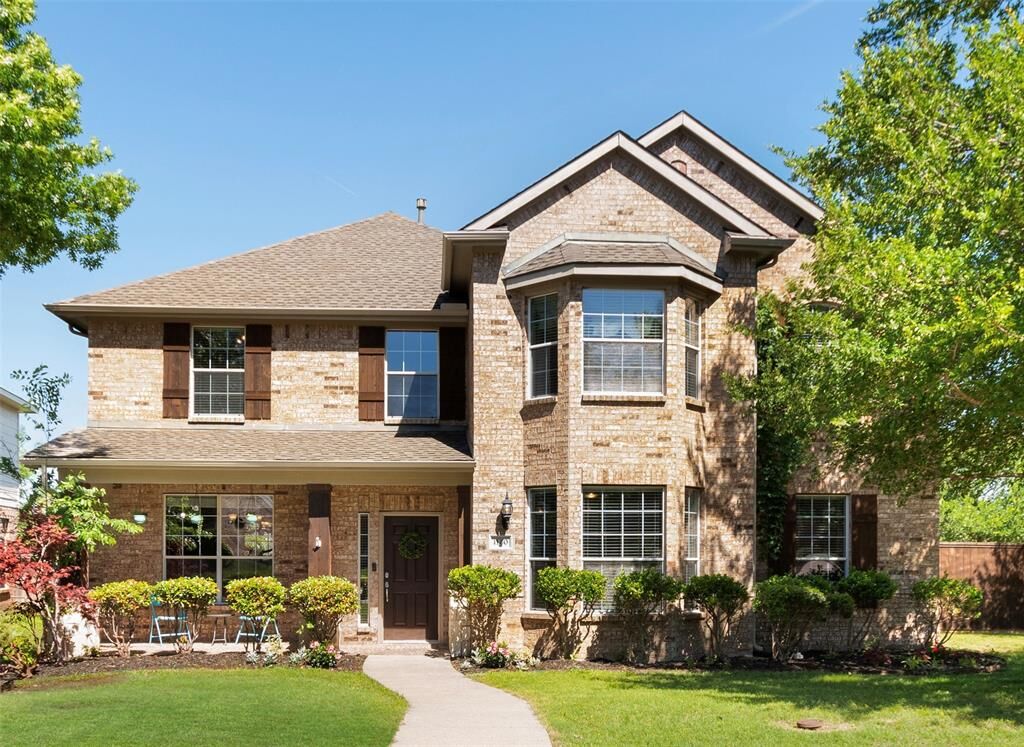 Property Photo: 1140 Islemere Drive TX 75087