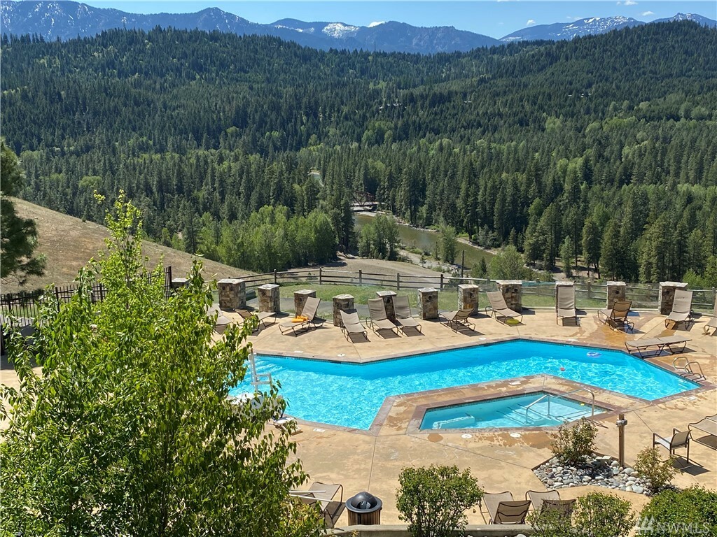 Property Photo:  3600 Suncadia Trail 3023  WA 98922 