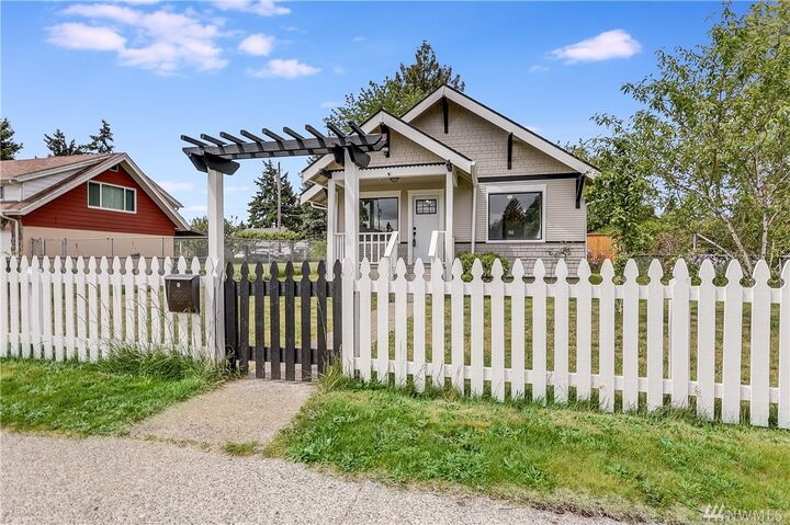 Property Photo: 7436 Tacoma Ave S WA 98408