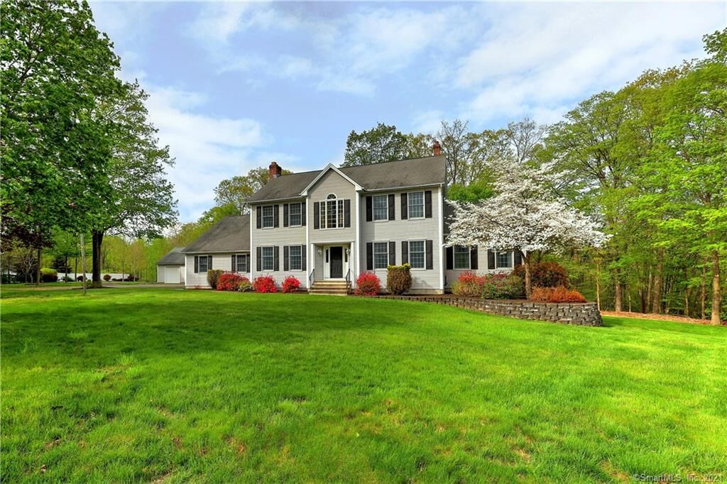 Property Photo:  907 Baldwin Road  CT 06525 