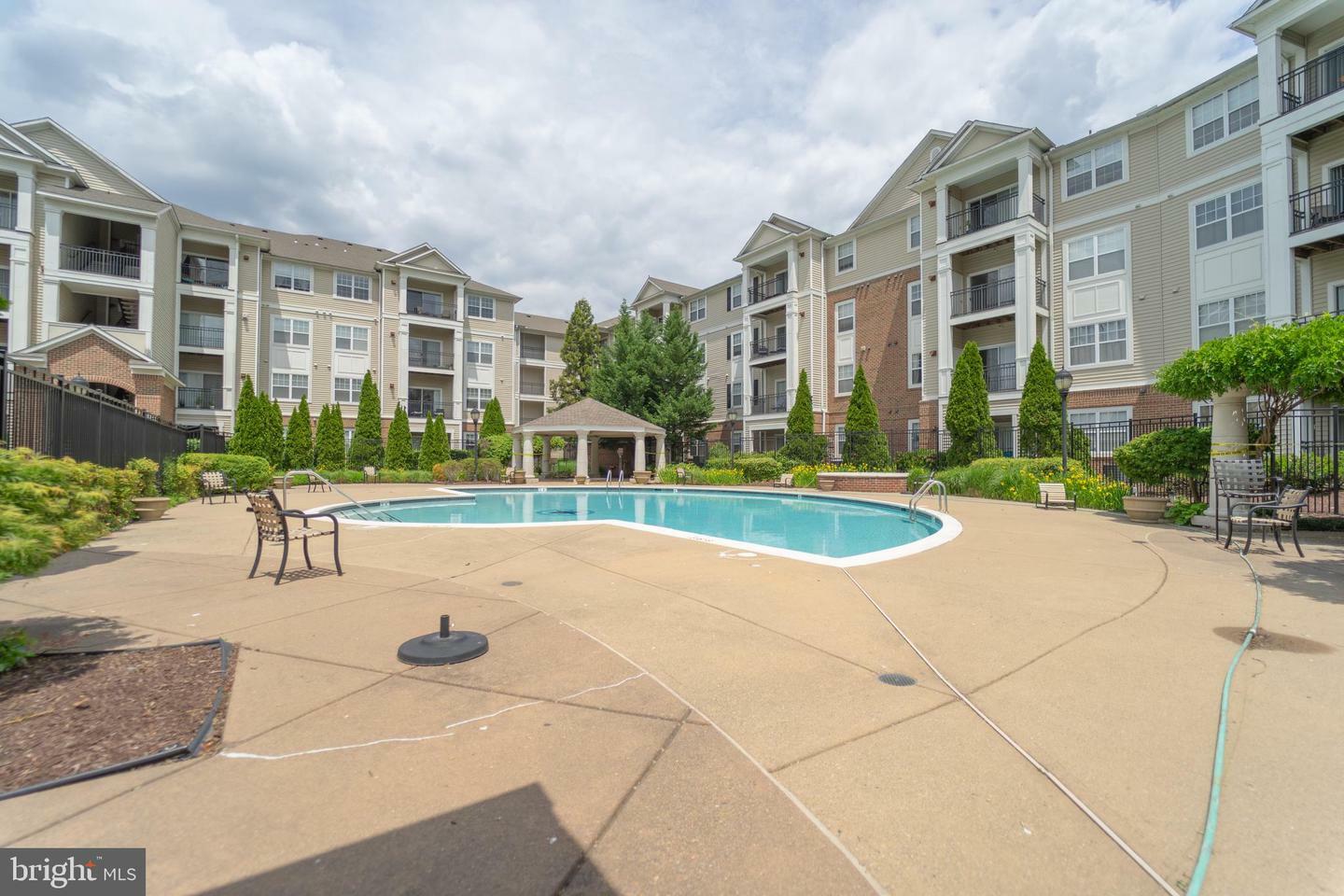 Property Photo: 12901 Centre Park Circle 418 VA 20171
