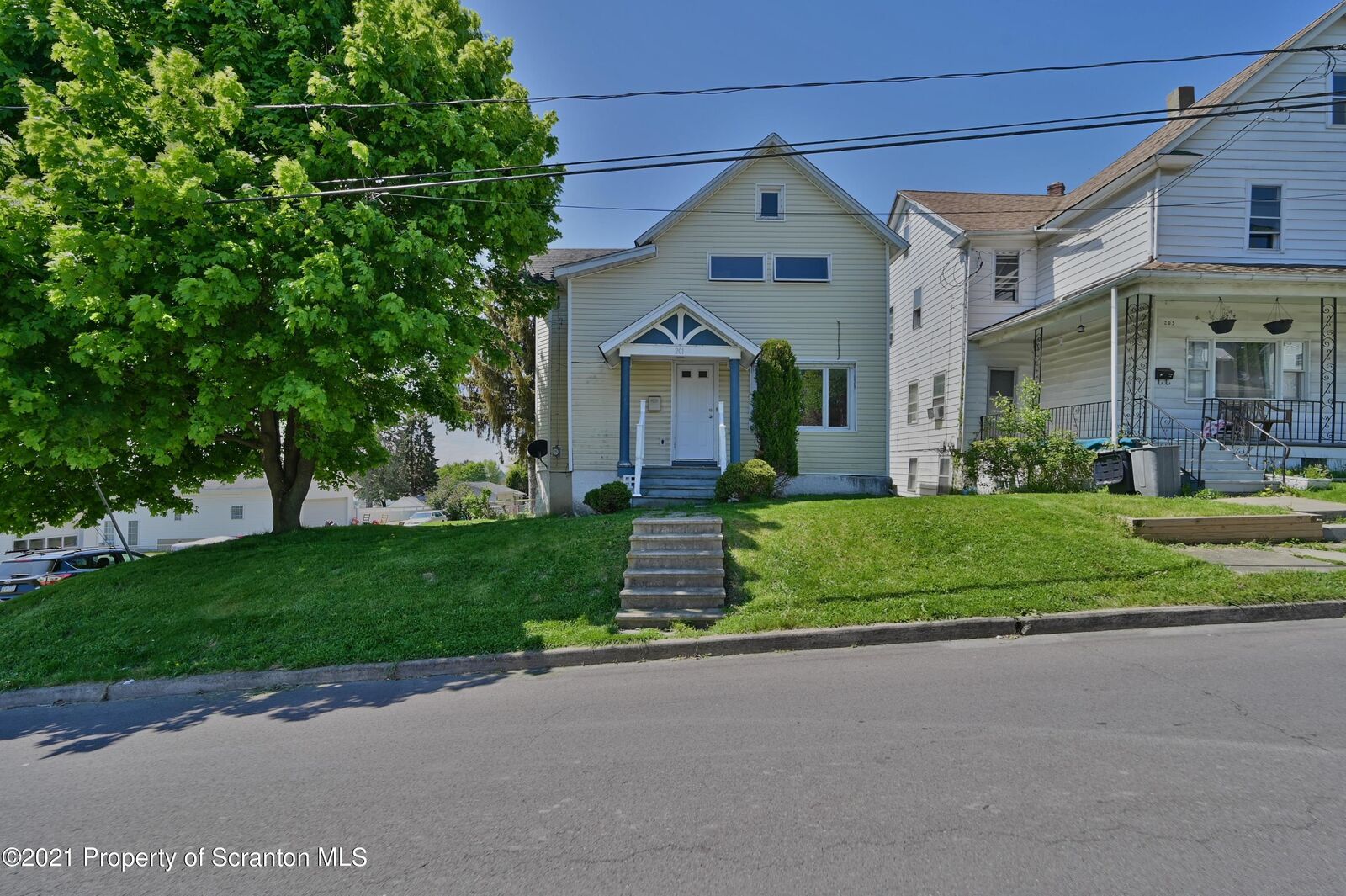 Property Photo:  201 Greenbush Street  PA 18508 