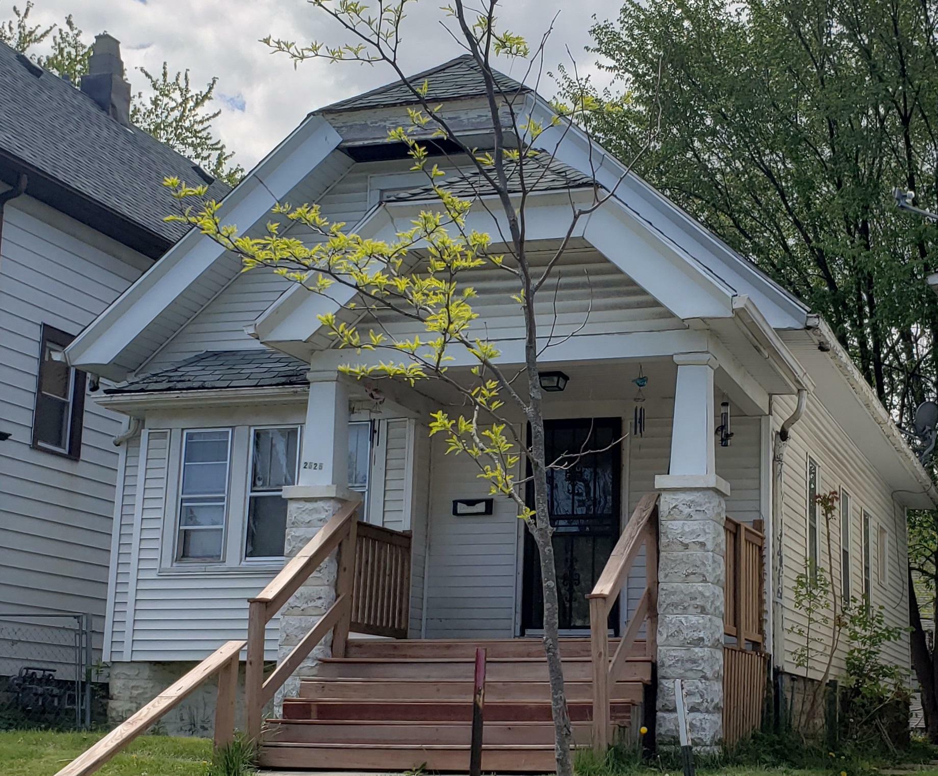 Property Photo:  2525 N 37th St  WI 53210 