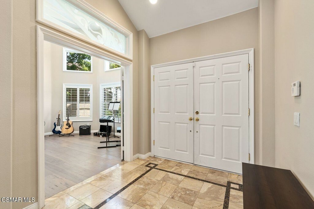 Property Photo:  77 Golden Glen Drive  CA 93065 