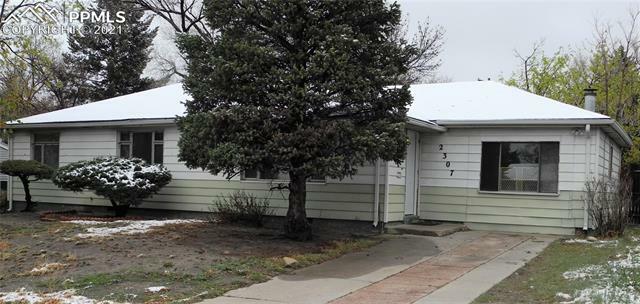 Property Photo:  2307 Robin Drive  CO 80909 