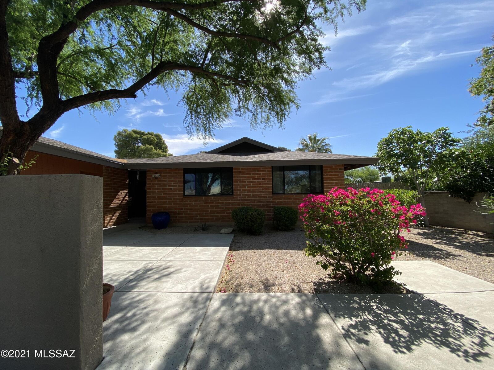 Property Photo:  1421 S Brown Avenue  AZ 85710 