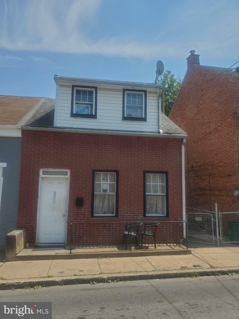 Property Photo: 608 High Street PA 17603