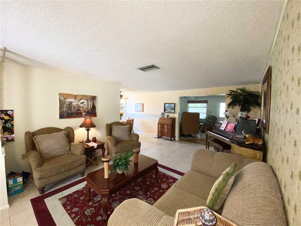 Property Photo:  1417 Sheehan Boulevard  FL 33952 