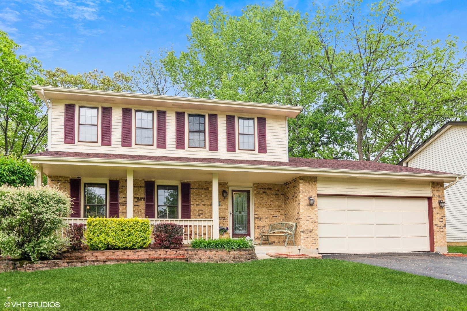 Property Photo: 744 Bayberry Drive IL 60103