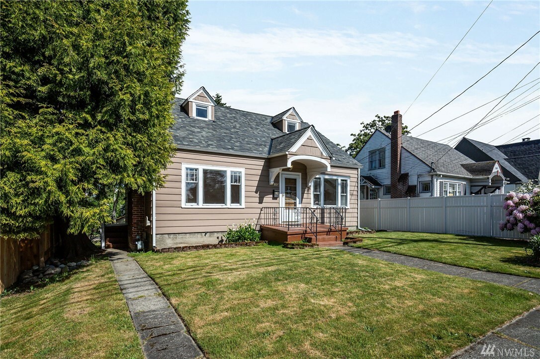 Property Photo:  5807 S Sheridan Ave  WA 98408 