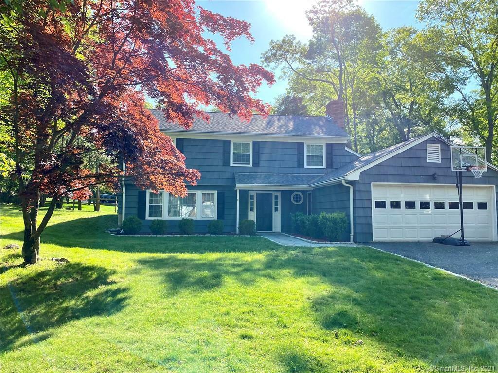 Property Photo:  8 Hidden Brook Drive  CT 06907 