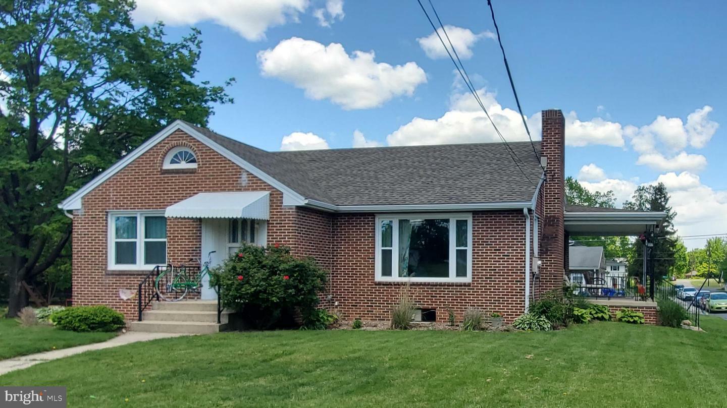 Property Photo:  901 W Louther Street  PA 17013 