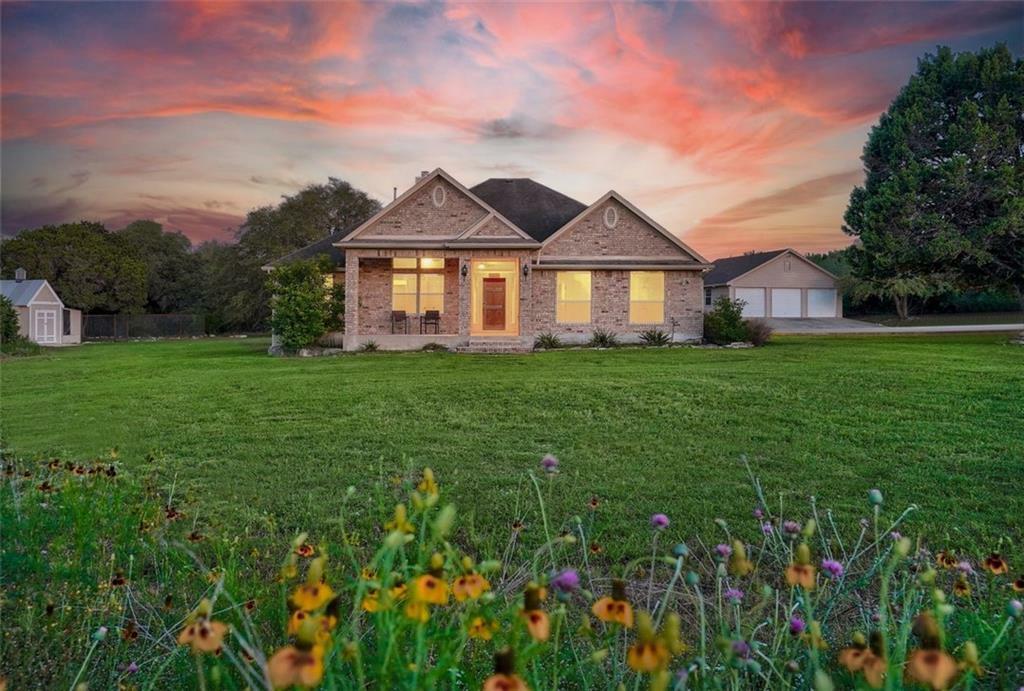 Property Photo: 606 W Ridgewood Road TX 78633