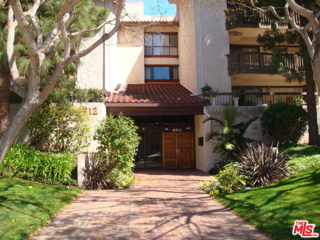 Property Photo:  8512  Tuscany Ave 403  CA 90293 