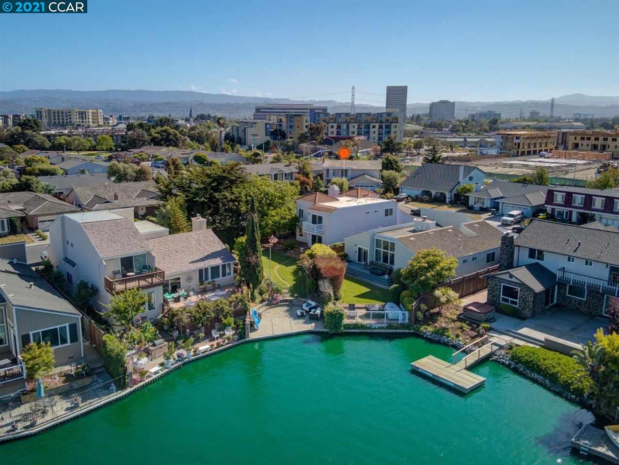 Property Photo: 100 Goldhunter Ct CA 94404