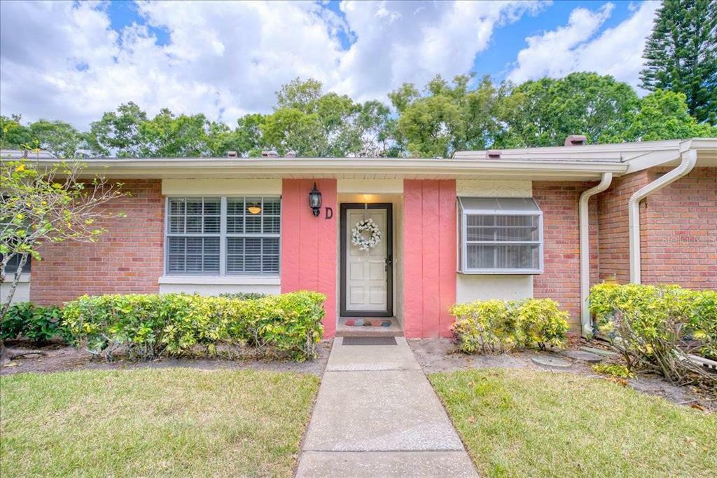 Property Photo: 2264 Lark Circle W D FL 34684