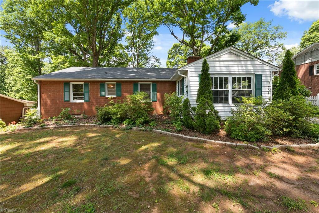 Property Photo:  754 Westview Drive S  NC 27103 