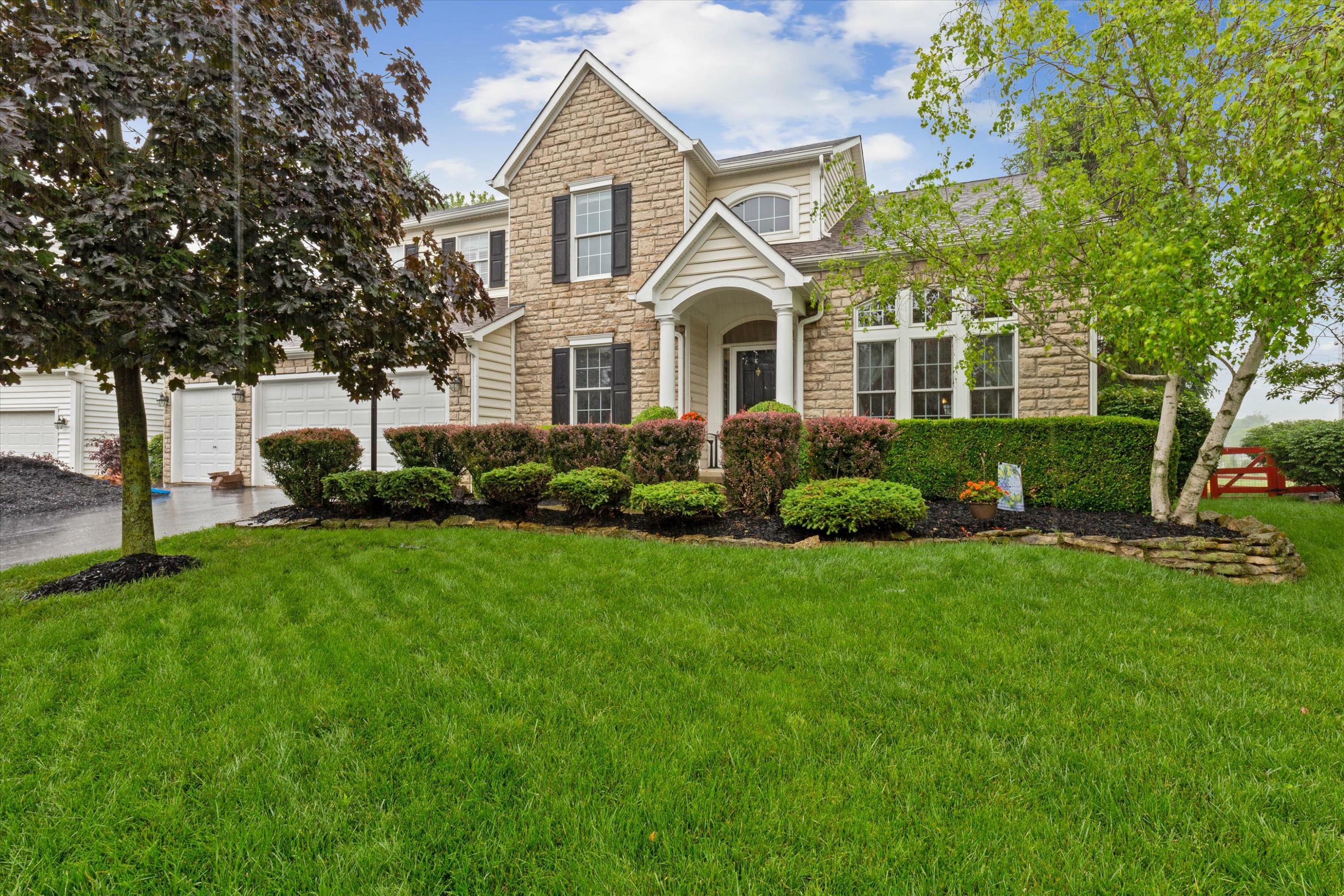 Property Photo: 7358 Fairfield Lakes Drive OH 43065