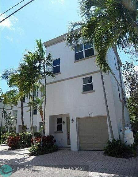 Property Photo:  711 SW 4th Ave  FL 33315 