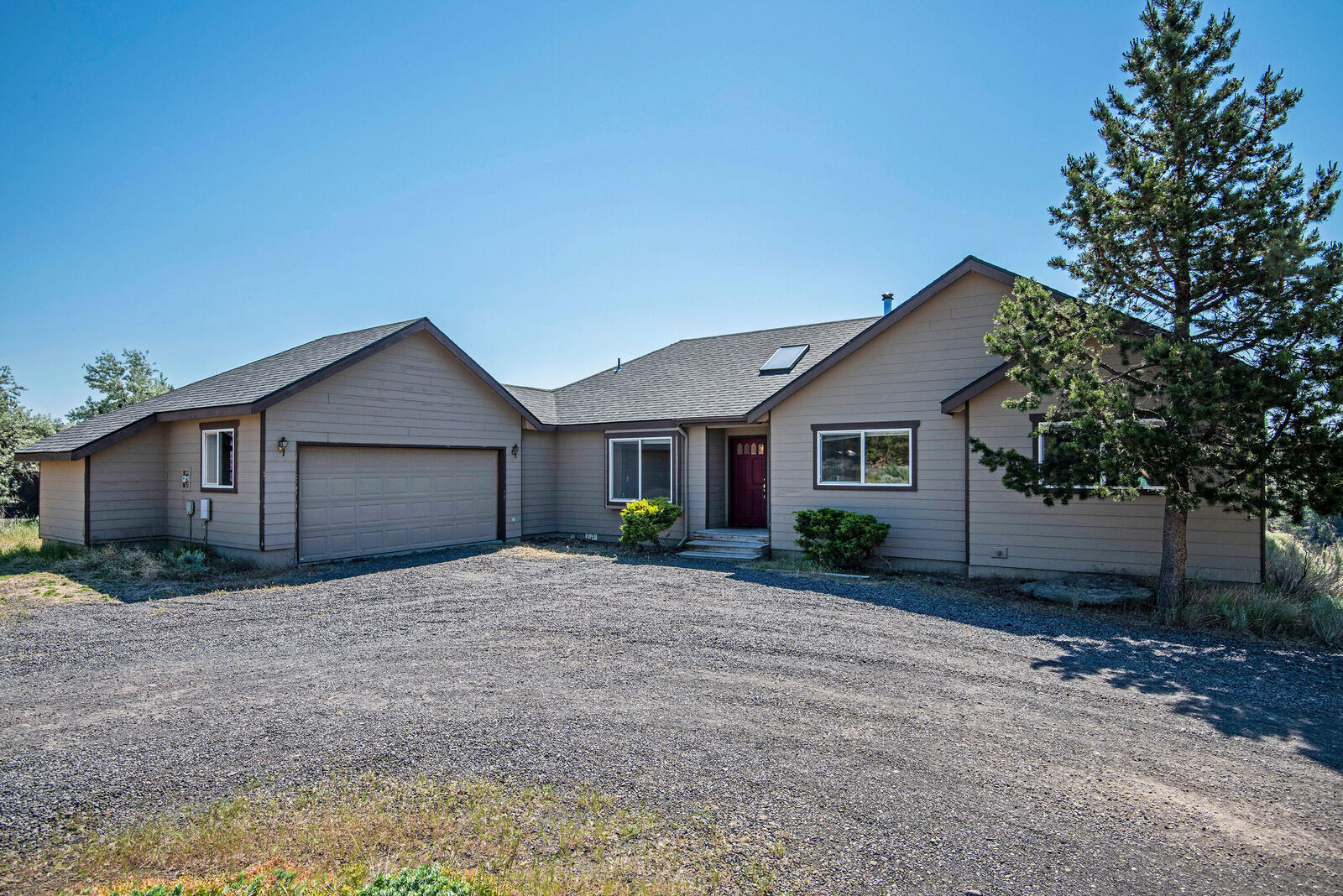 Property Photo:  17197 Mountain View Road  OR 97759 