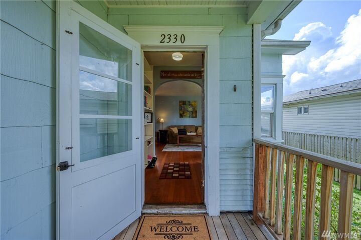 Property Photo:  2330 King St  WA 98225 