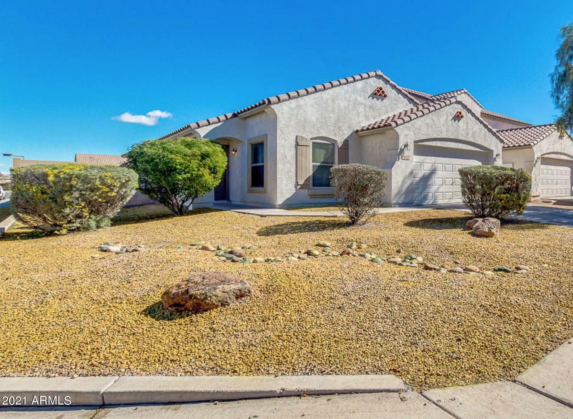 Property Photo:  43274 W Cowpath Road  AZ 85138 