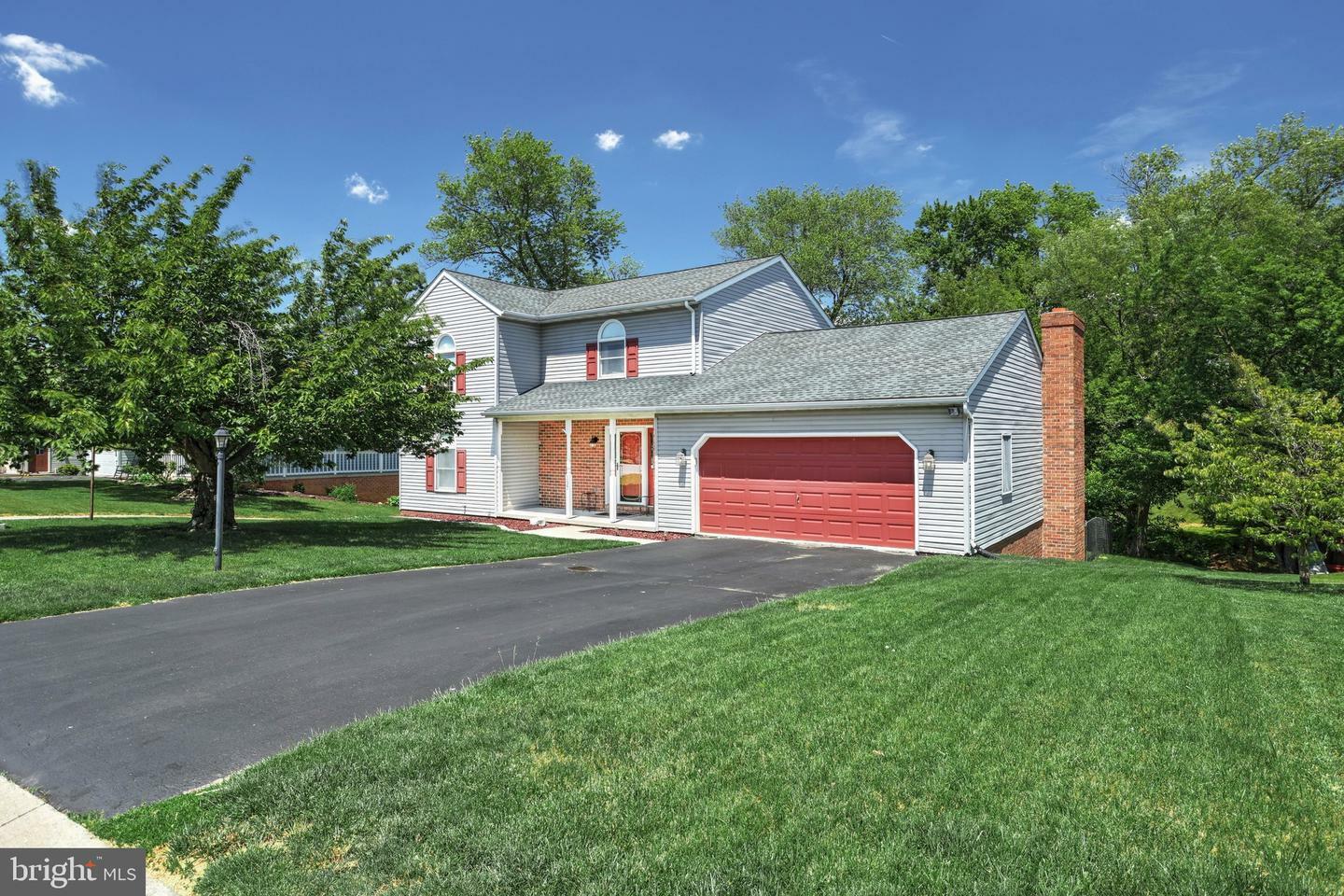 Property Photo:  137 W Timber Lane  PA 17331 