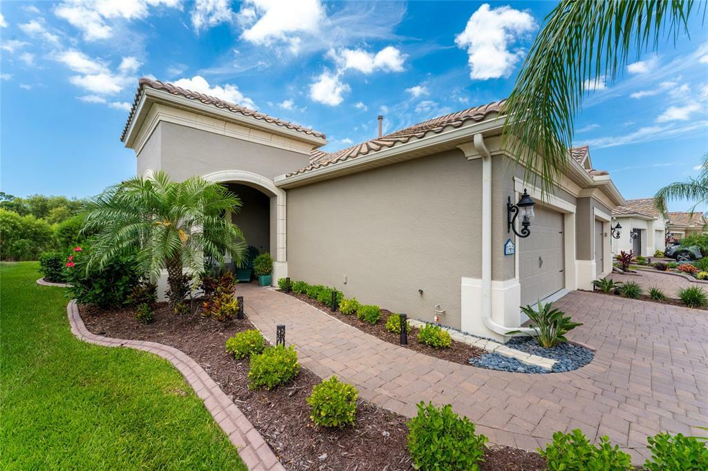 Property Photo:  11563 Okaloosa Drive  FL 34293 