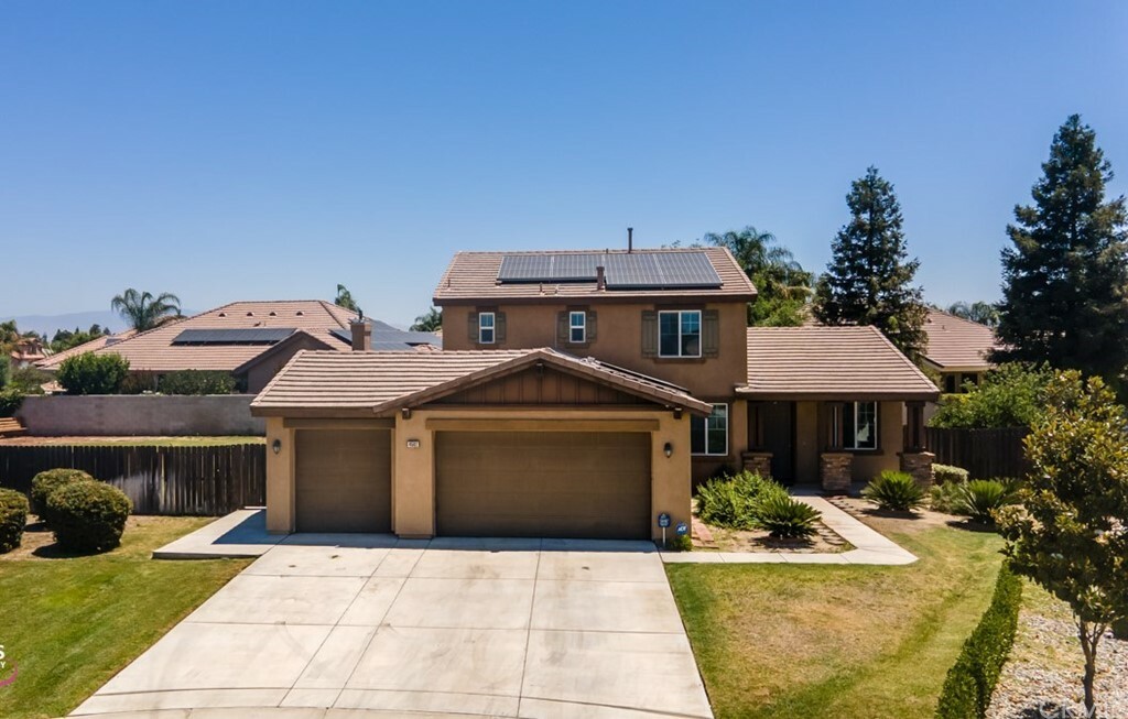 Property Photo:  4502 Chalet Street  CA 93313 