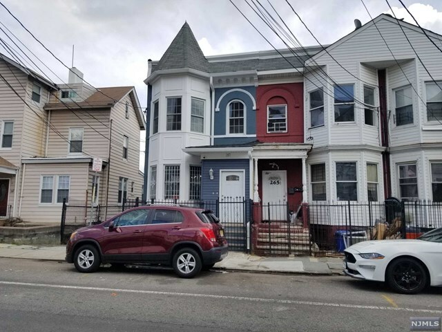 Property Photo: 267 Garside Street 2 NJ 07104