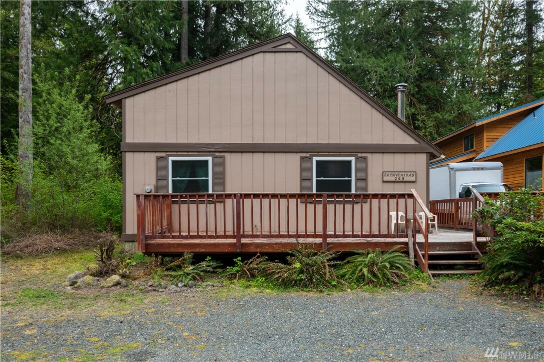 Property Photo:  6974 Baker Cir  WA 98244 