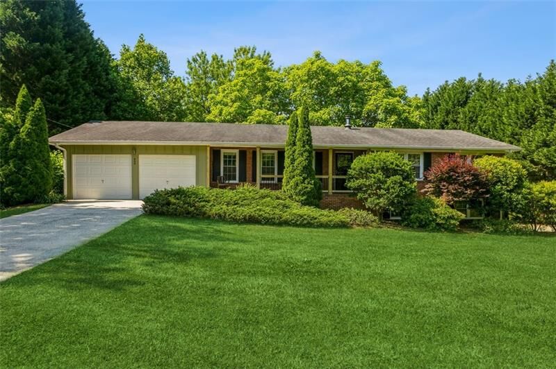 Property Photo: 600 Coventry Drive GA 30066