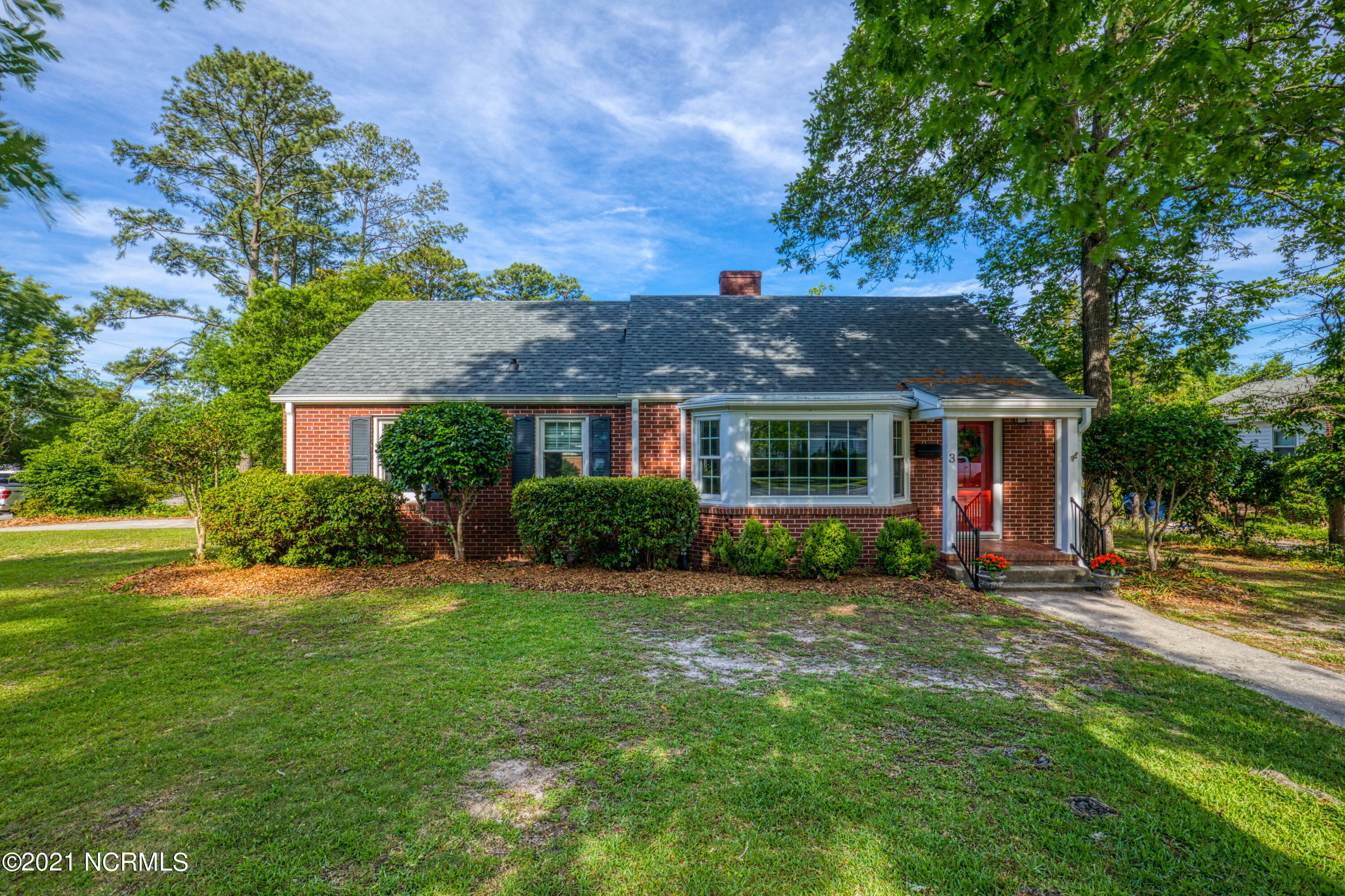 Property Photo:  3 Warlick Street  NC 28540 