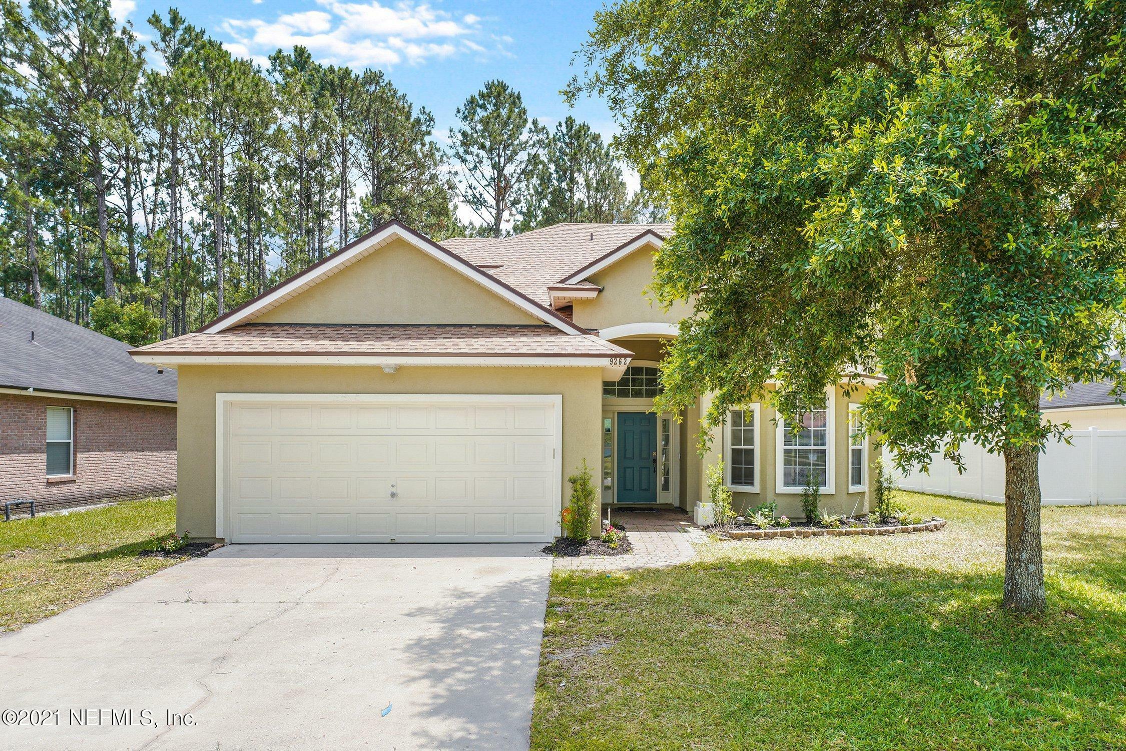 Property Photo:  9262 Redtail Drive  FL 32222 