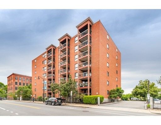 Property Photo:  60 Rantoul Street 708  MA 01915 