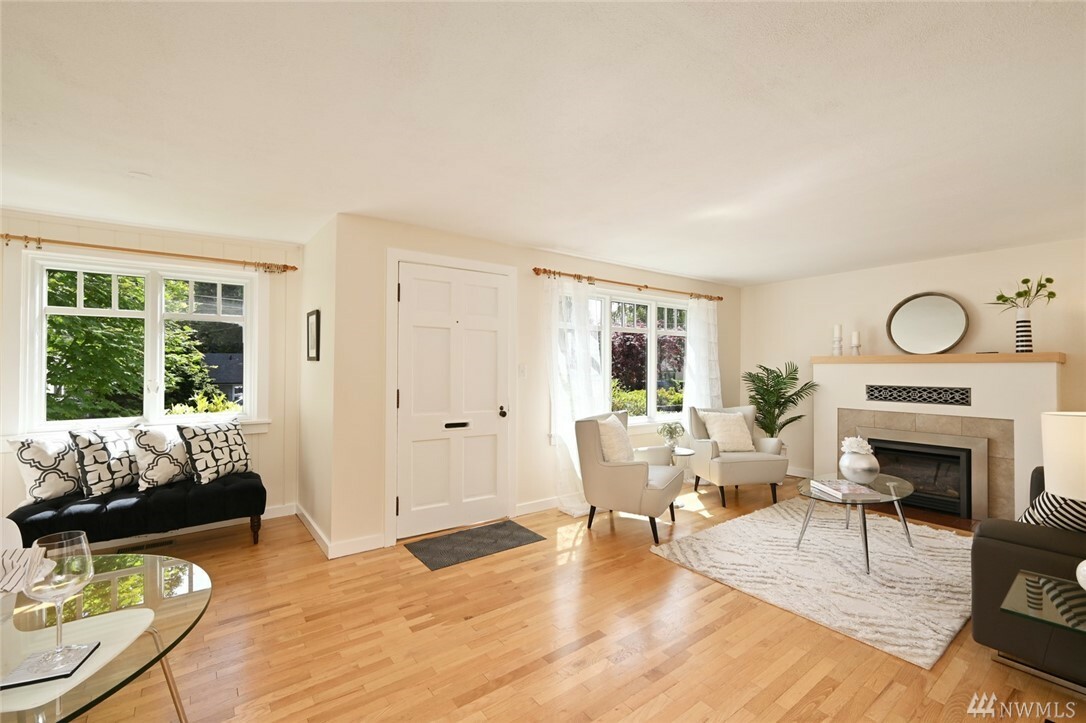 Property Photo: 7735 32nd Ave NE WA 98115