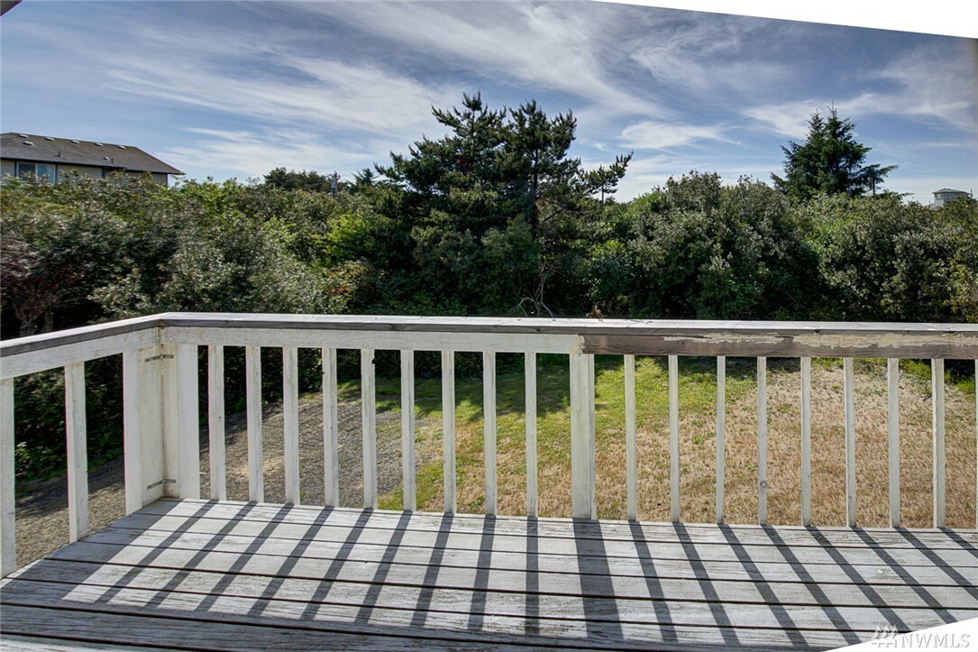 Property Photo:  195 Ocean Shores Blvd  WA 98569 