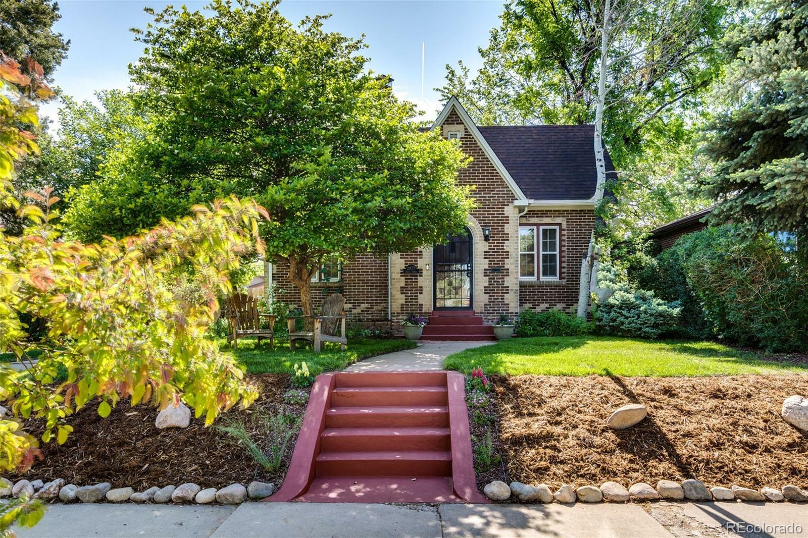 Property Photo: 2877 Eudora Street CO 80207
