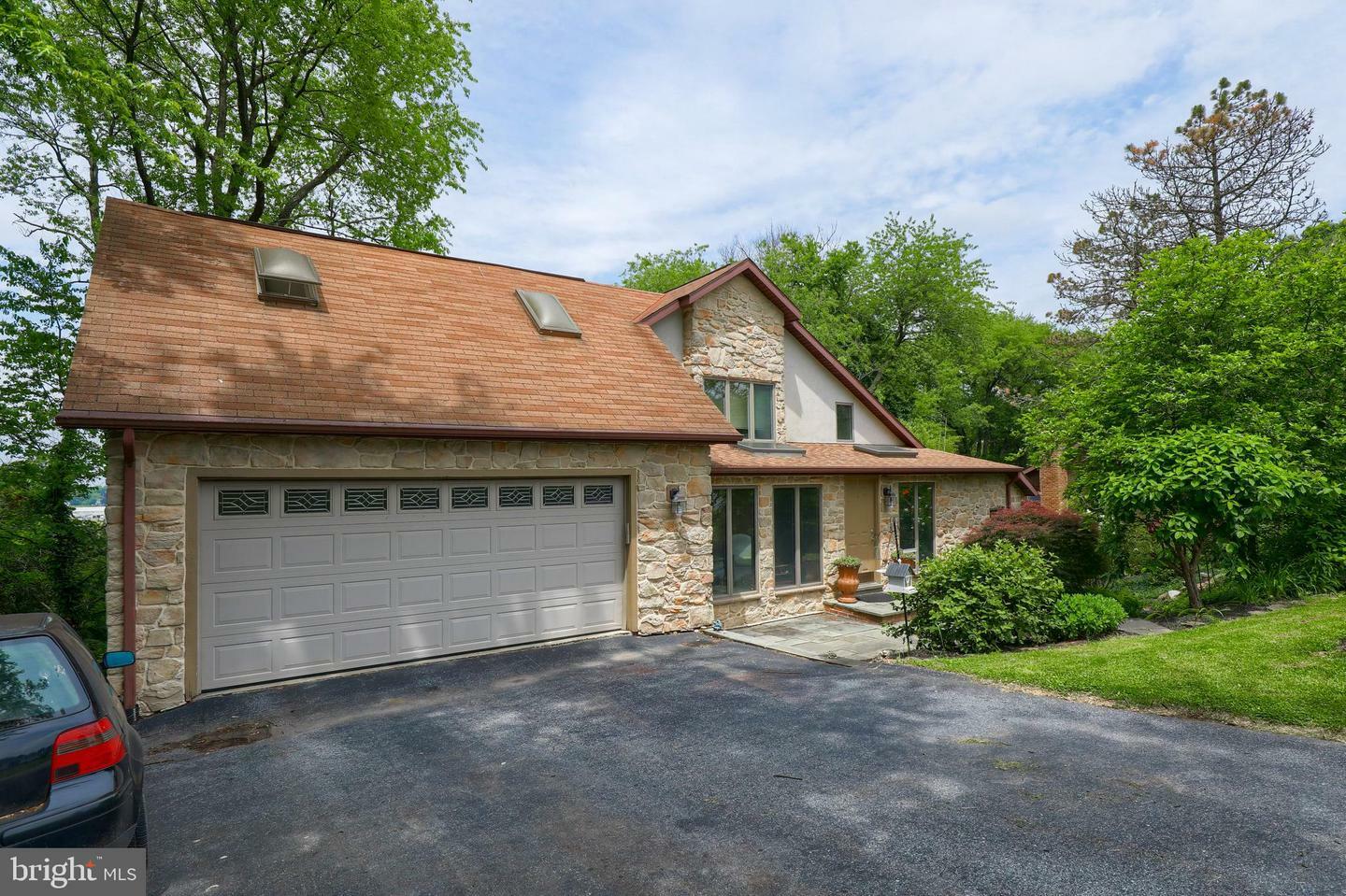 Property Photo:  21 Janet Avenue  PA 17579 