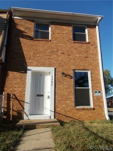 Property Photo:  1307 Minefee Street 1307  VA 23224 