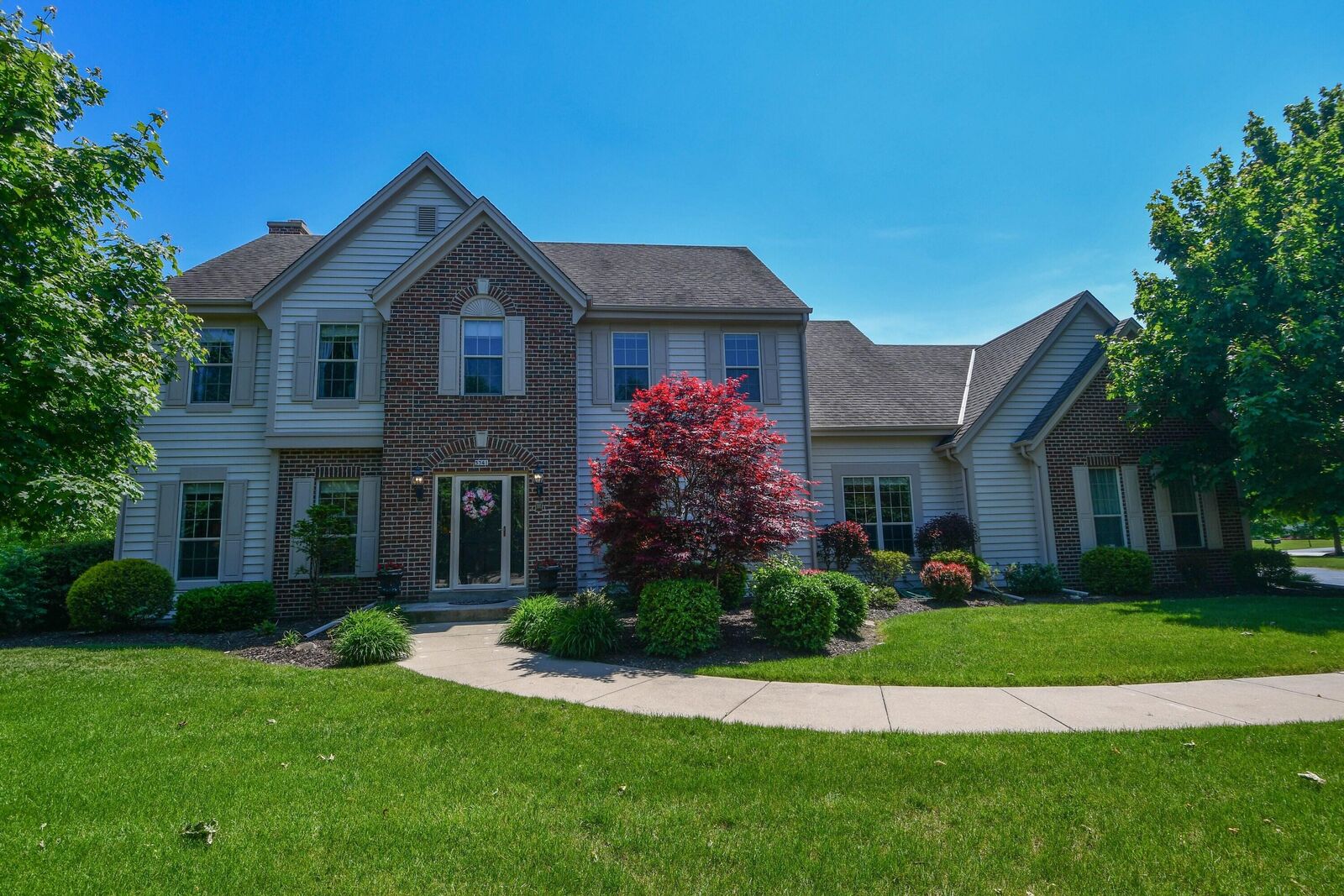 Property Photo: 5341 W Bayberry Pkwy WI 53092