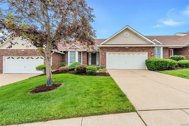 Property Photo: 5565 Heather Bluff Court 63128