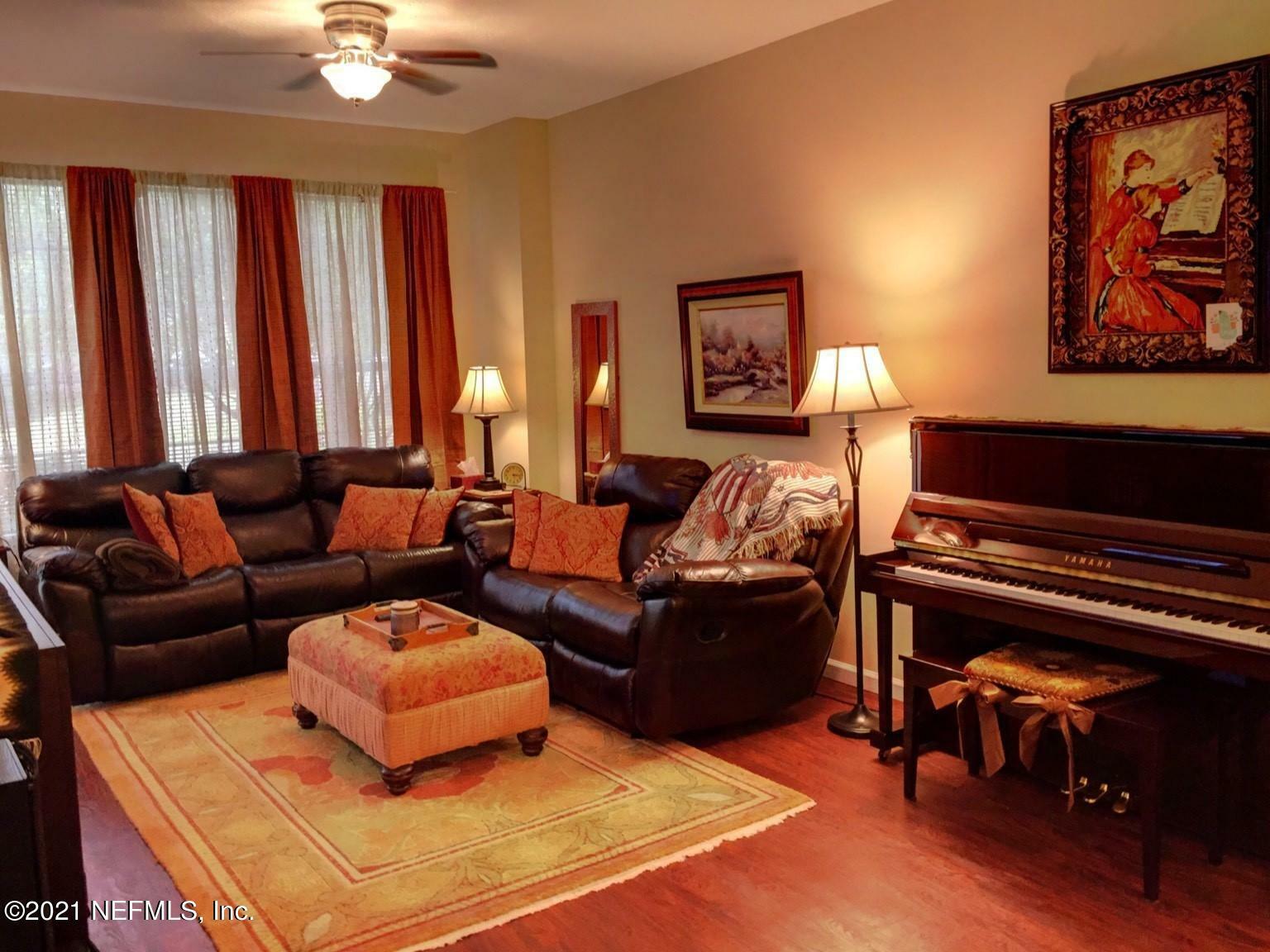 Property Photo: 9750 Summer Grove Way 113 FL 32257