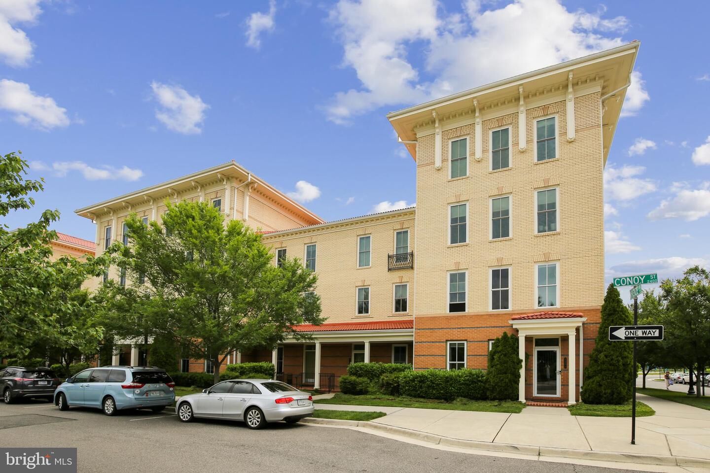 Property Photo: 2405 Conoy Street VA 22301