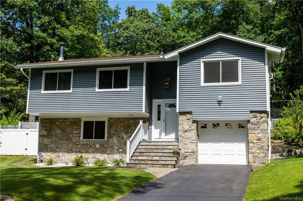 Property Photo:  66 Aqueduct Road  NY 10524 