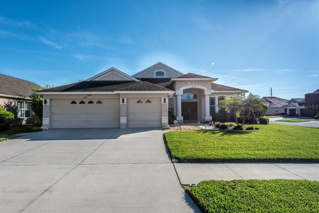 Property Photo:  13620 Artesa Bell Drive  FL 33579 